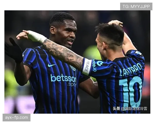 阿什利·扬关键进球助球队获胜，表现再次闪耀