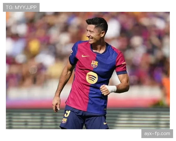 莱万多夫斯基盛赞弗里克战术智慧，球队近期表现引发关注